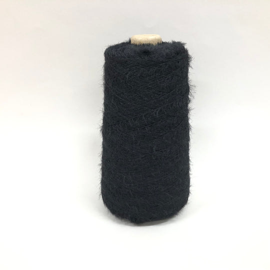 もったいない糸:554/ナイロンフェザー　約320g（約2880m）