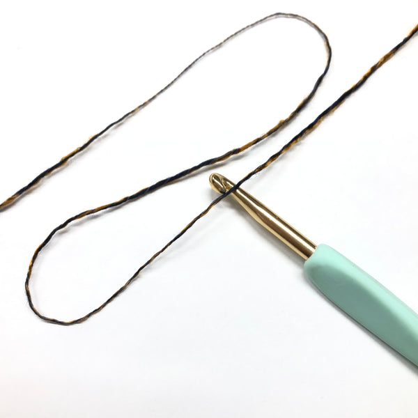 もったいない糸:959　   アクリルスラブ 　約300g(1800m）