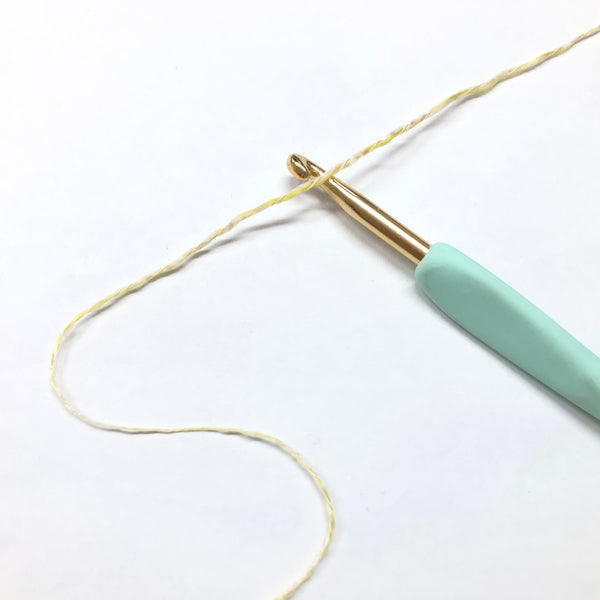 もったいない糸:1008　   アクリルスラブ 　約300g(1800m）