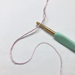 もったいない糸:1010　   アクリルスラブ 　約300g(1800m）