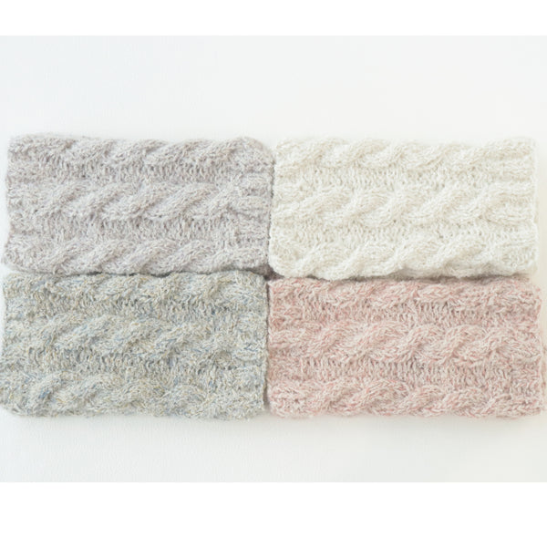 sawada itto：サワダイット-moln-ケーブル編みのレッグウォーマー