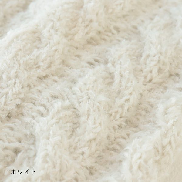 sawada itto：サワダイット-moln-ケーブル編みのレッグウォーマー