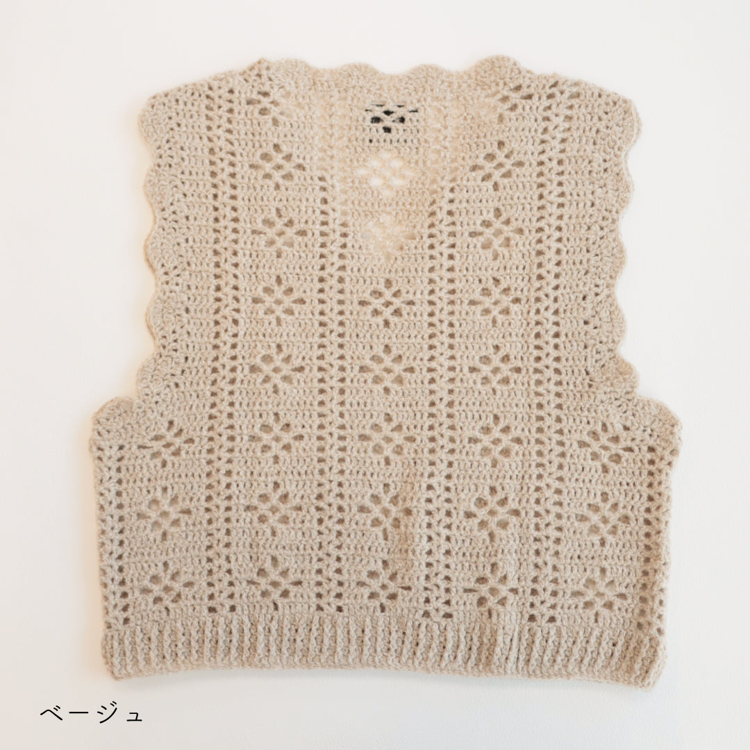 sawada itto：サワダイット-moo-お花模様の透かし編みベスト