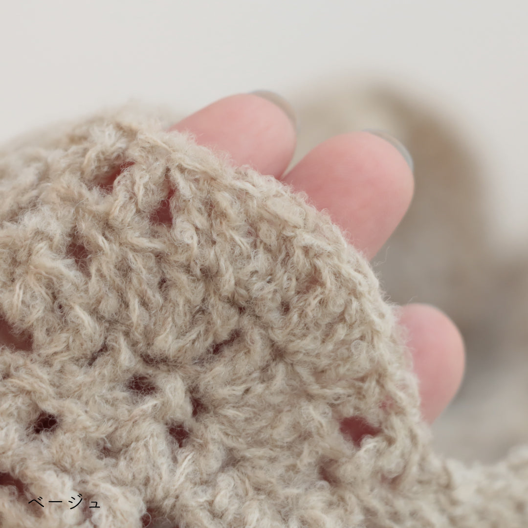 sawada itto：サワダイット-moo-お花模様の透かし編みベスト