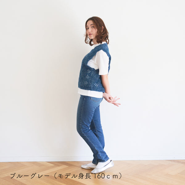 sawada itto：サワダイット-moo-お花模様の透かし編みベスト