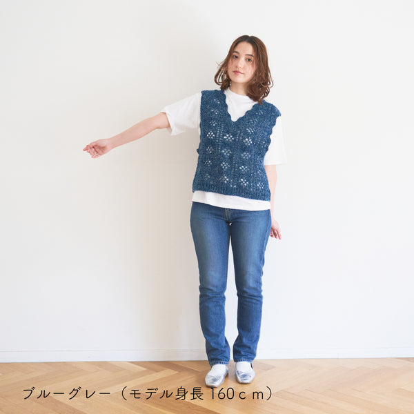 sawada itto：サワダイット-moo-お花模様の透かし編みベスト