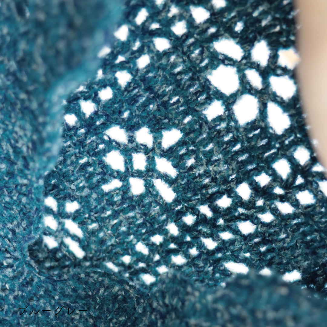 sawada itto：サワダイット-moo-お花模様の透かし編みベスト