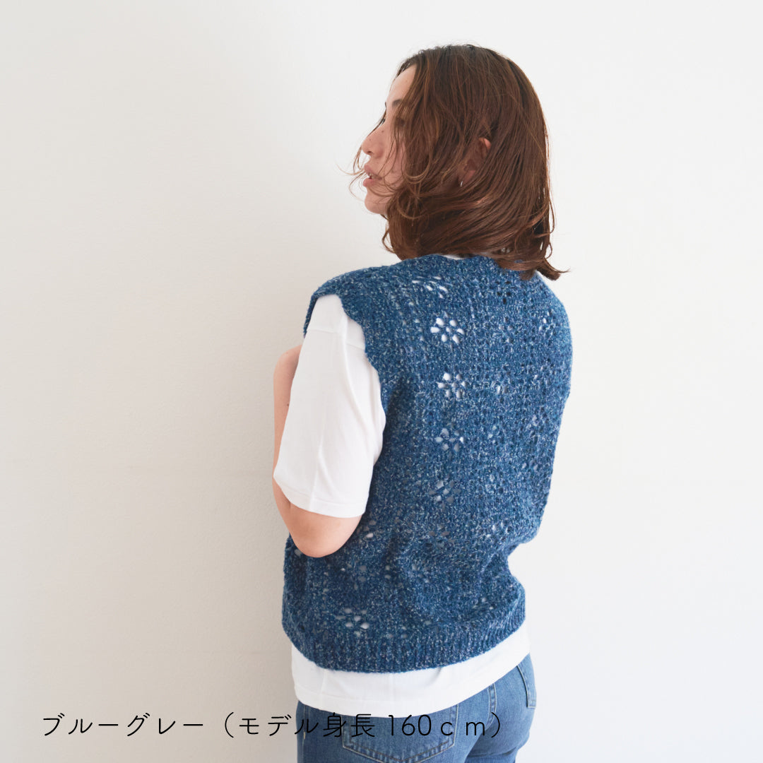 sawada itto：サワダイット-moo-お花模様の透かし編みベスト