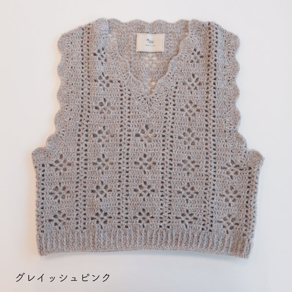 sawada itto：サワダイット-moo-お花模様の透かし編みベスト
