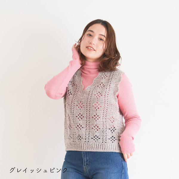 sawada itto：サワダイット-moo-お花模様の透かし編みベスト