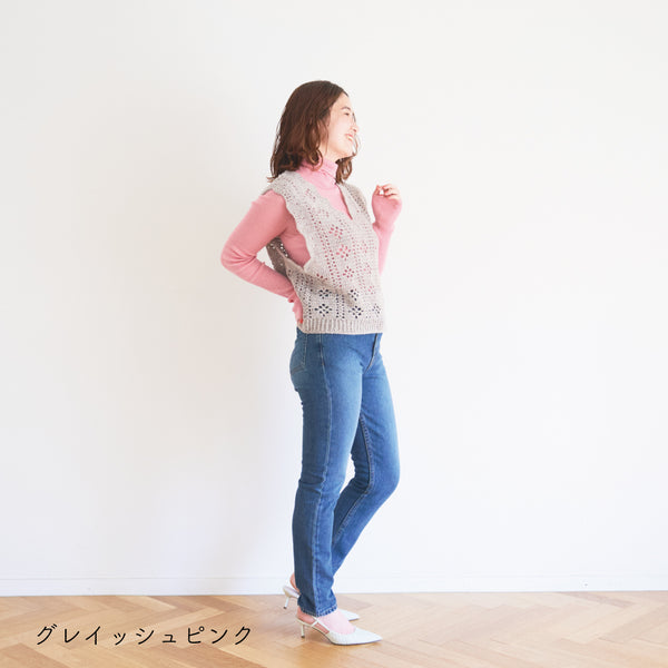 sawada itto：サワダイット-moo-お花模様の透かし編みベスト