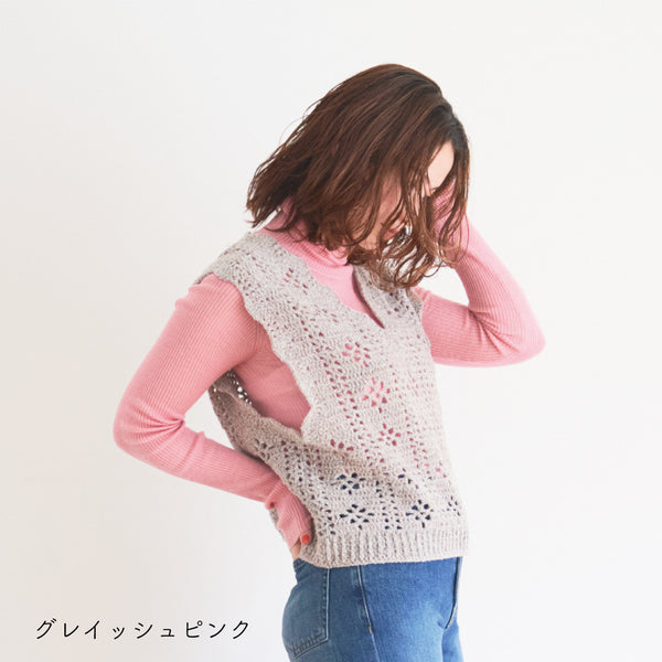 sawada itto：サワダイット-moo-お花模様の透かし編みベスト