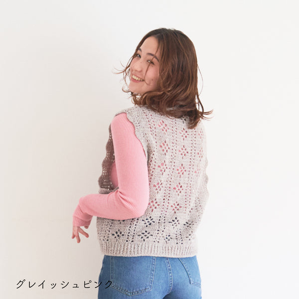 sawada itto：サワダイット-moo-お花模様の透かし編みベスト