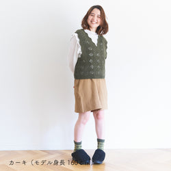 sawada itto：サワダイット-moo-お花模様の透かし編みベスト