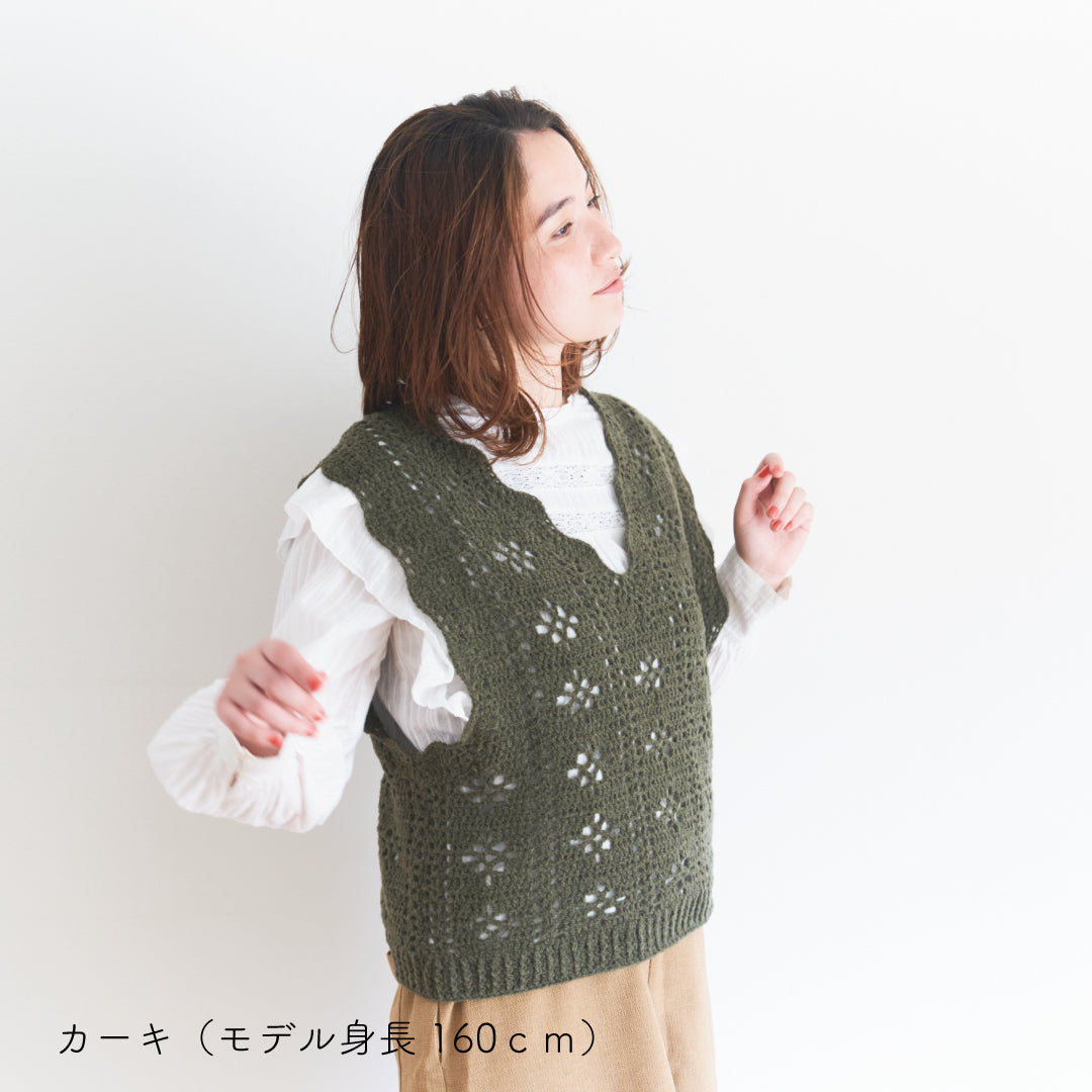 sawada itto：サワダイット-moo-お花模様の透かし編みベスト