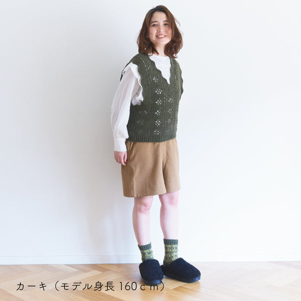 sawada itto：サワダイット-moo-お花模様の透かし編みベスト