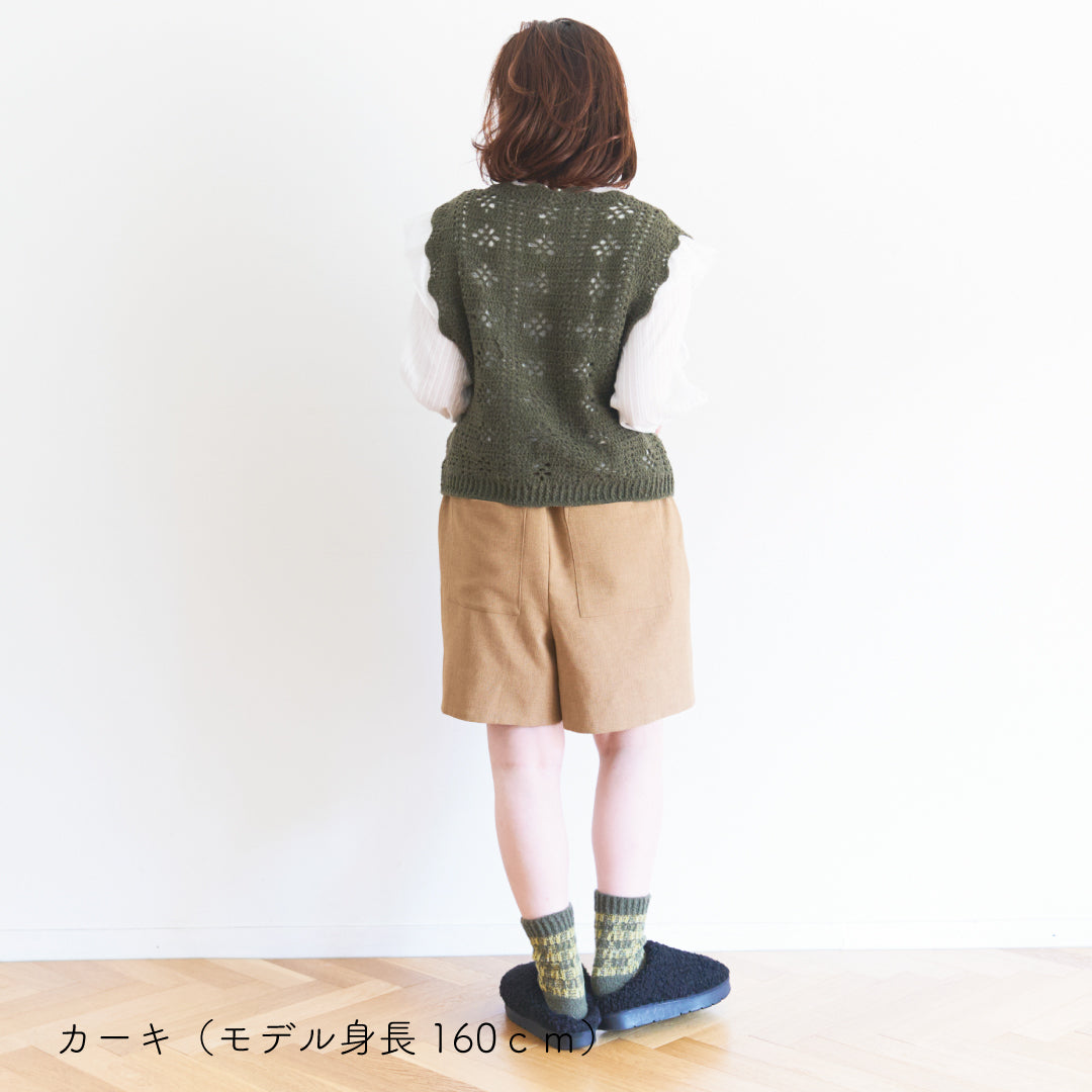 sawada itto：サワダイット-moo-お花模様の透かし編みベスト