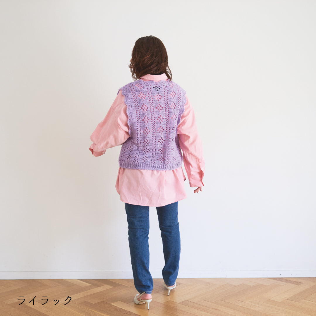 sawada itto：サワダイット-moo-お花模様の透かし編みベスト