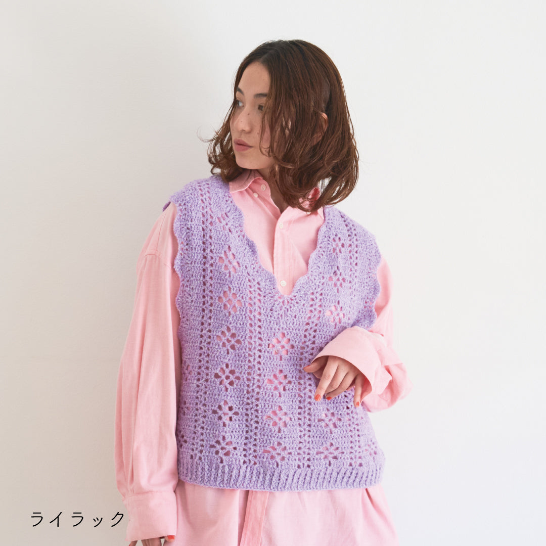 sawada itto：サワダイット-moo-お花模様の透かし編みベスト