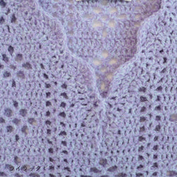 sawada itto：サワダイット-moo-お花模様の透かし編みベスト