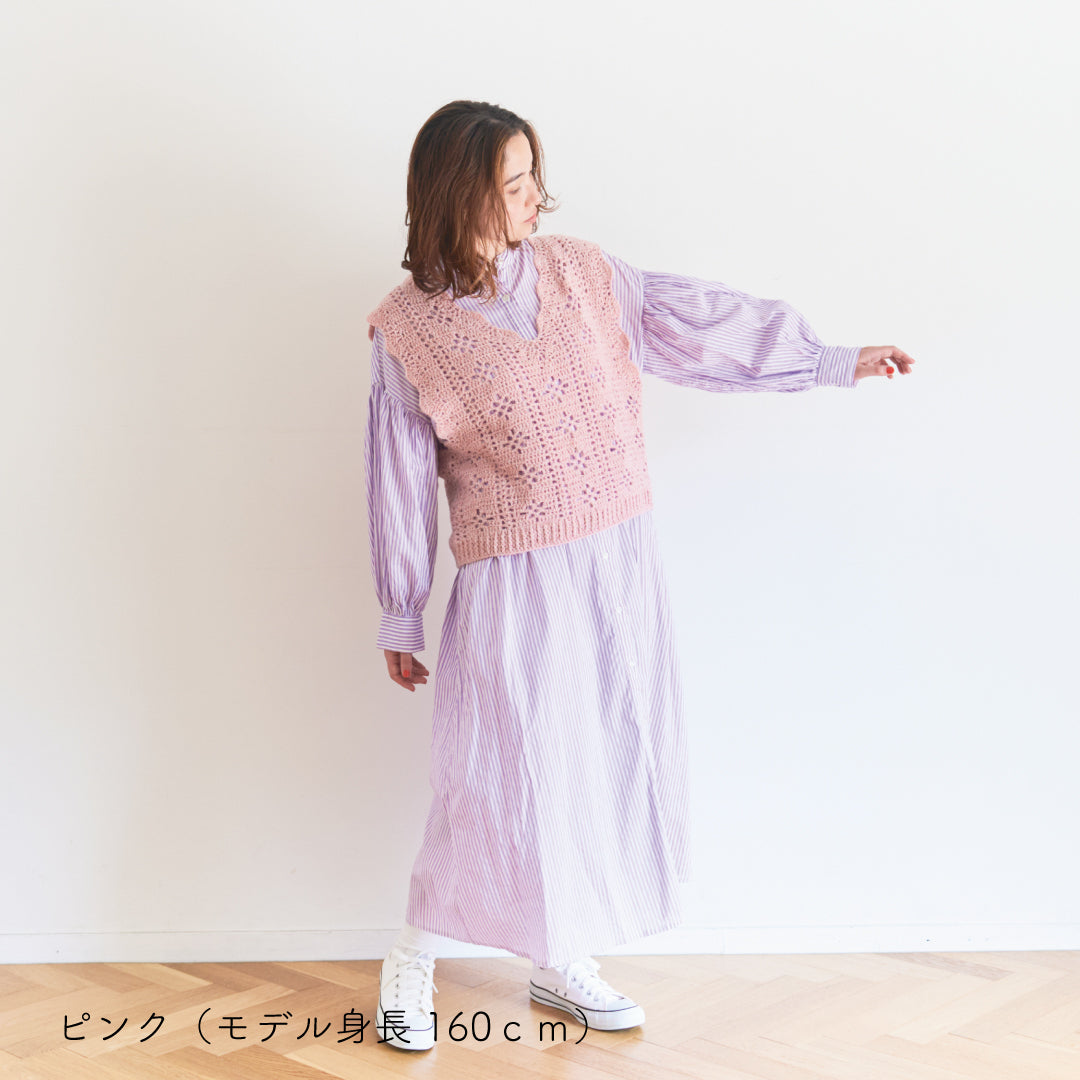 sawada itto：サワダイット-moo-お花模様の透かし編みベスト