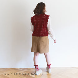 sawada itto：サワダイット-moo-お花模様の透かし編みベスト