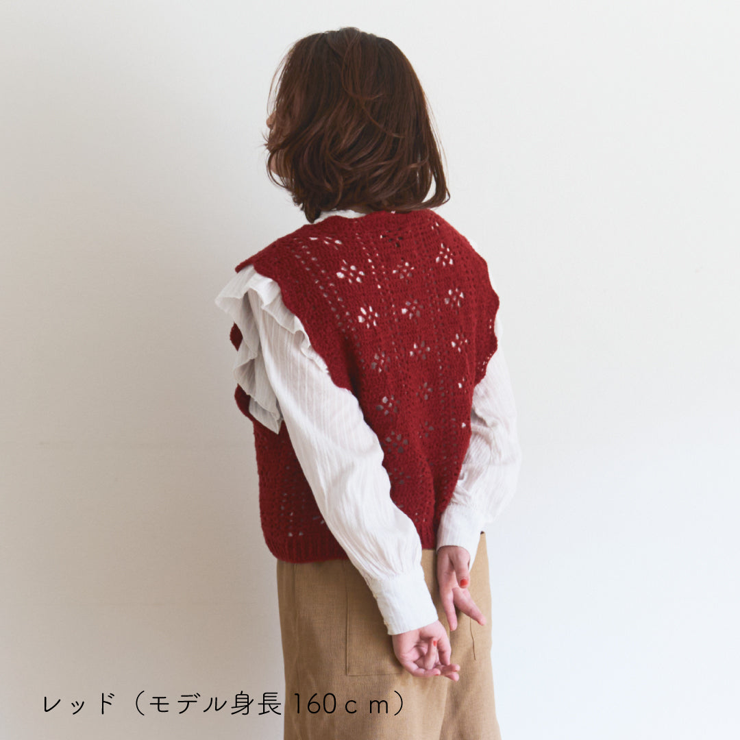 sawada itto：サワダイット-moo-お花模様の透かし編みベスト