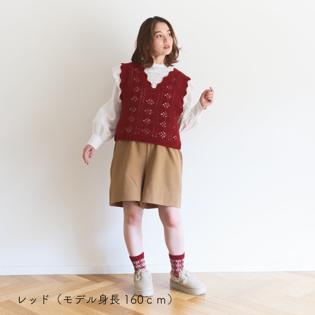 sawada itto：サワダイット-moo-お花模様の透かし編みベスト