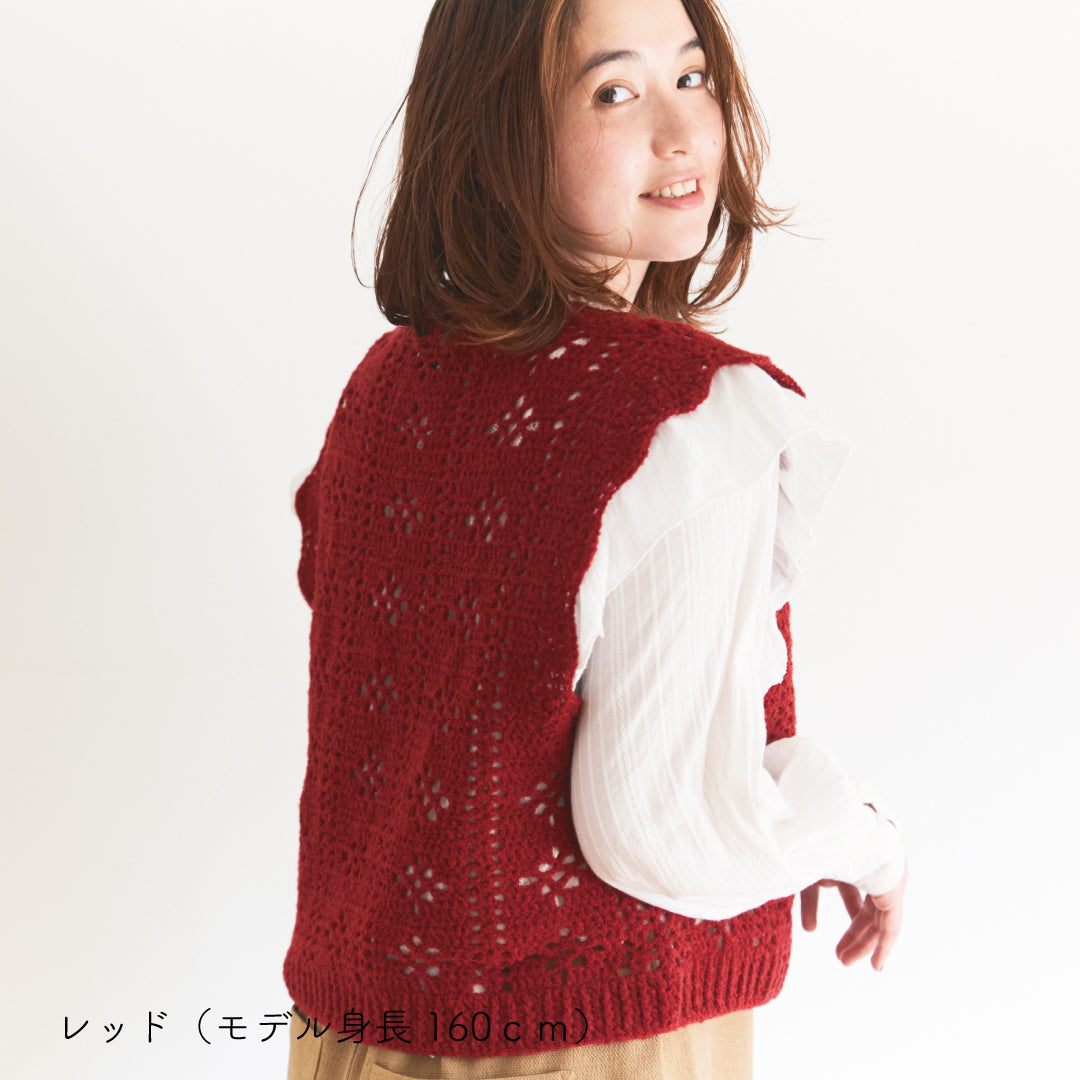 sawada itto：サワダイット-moo-お花模様の透かし編みベスト