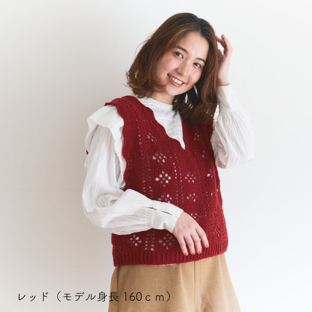 sawada itto：サワダイット-moo-お花模様の透かし編みベスト