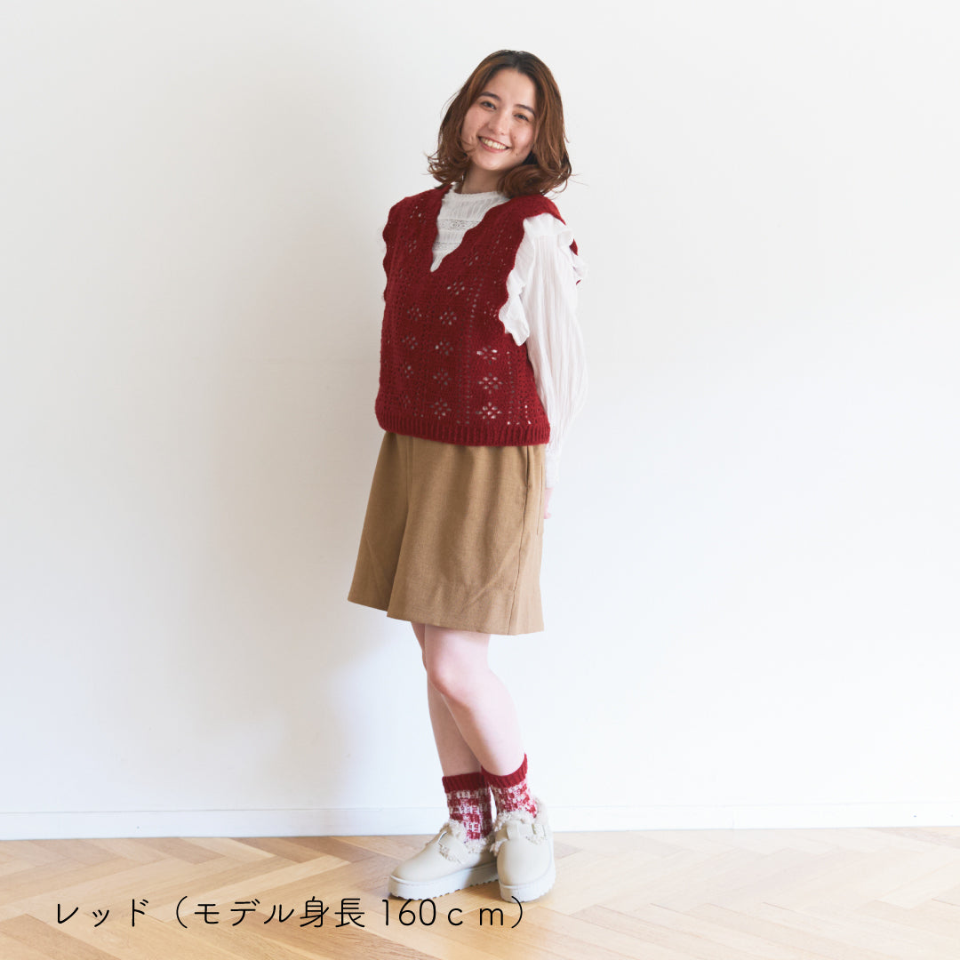 sawada itto：サワダイット-moo-お花模様の透かし編みベスト