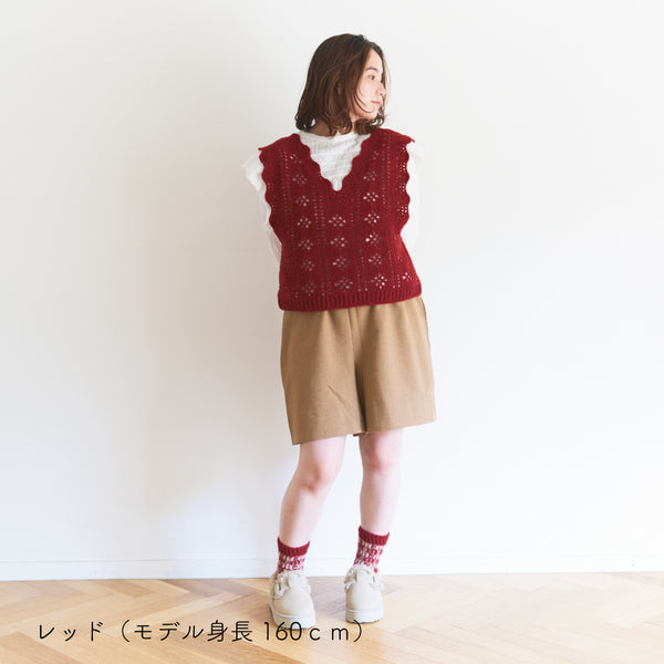 sawada itto：サワダイット-moo-お花模様の透かし編みベスト