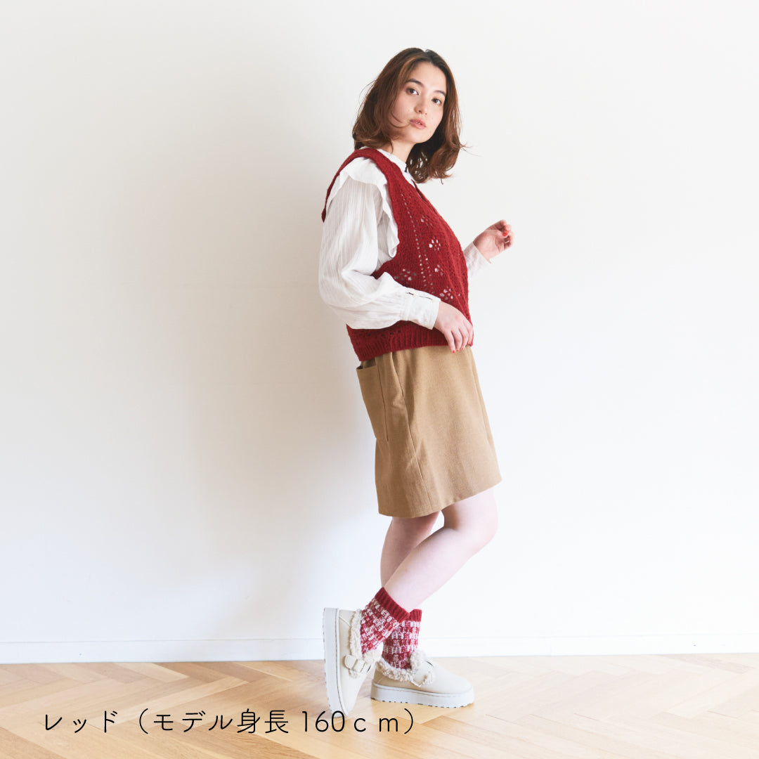 sawada itto：サワダイット-moo-お花模様の透かし編みベスト