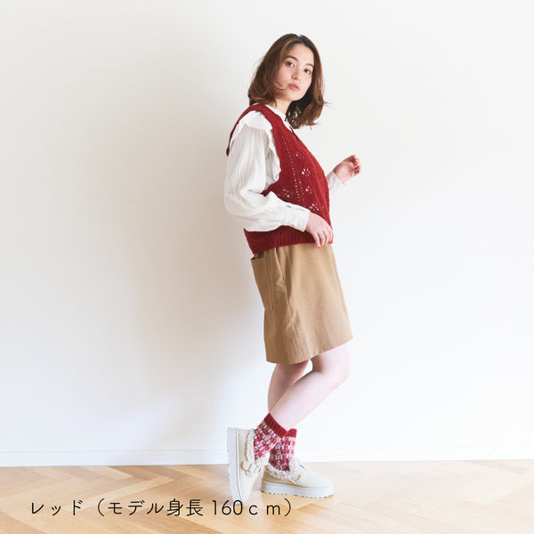 sawada itto：サワダイット-moo-お花模様の透かし編みベスト