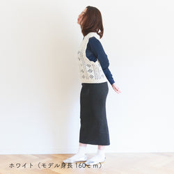 sawada itto：サワダイット-moo-お花模様の透かし編みベスト