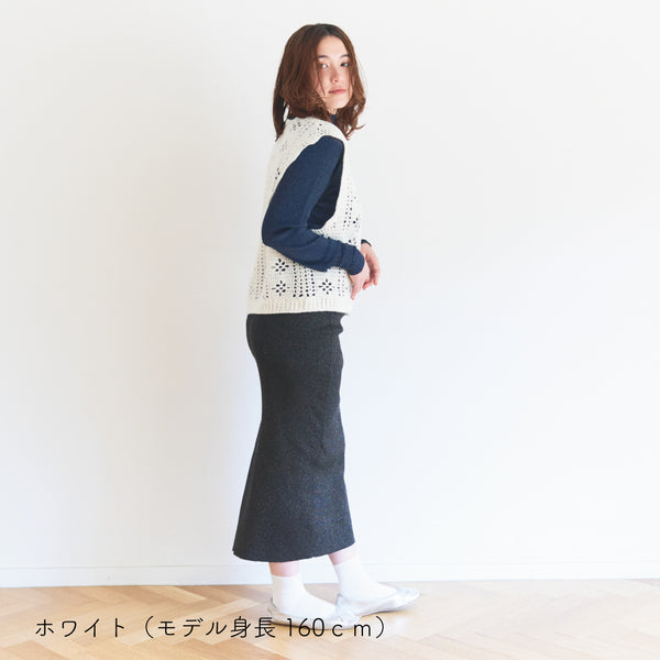 sawada itto：サワダイット-moo-お花模様の透かし編みベスト