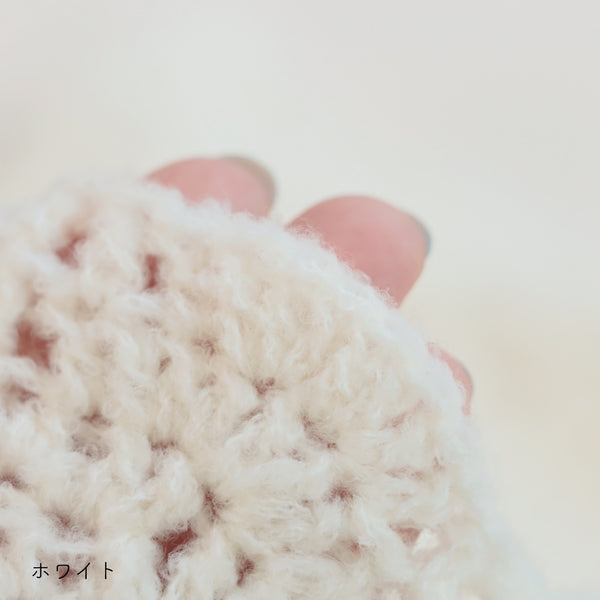 sawada itto：サワダイット-moo-お花模様の透かし編みベスト