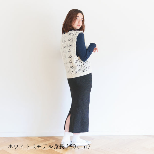 sawada itto：サワダイット-moo-お花模様の透かし編みベスト