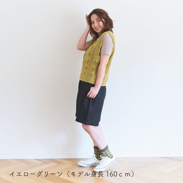 sawada itto：サワダイット-moo-お花模様の透かし編みベスト