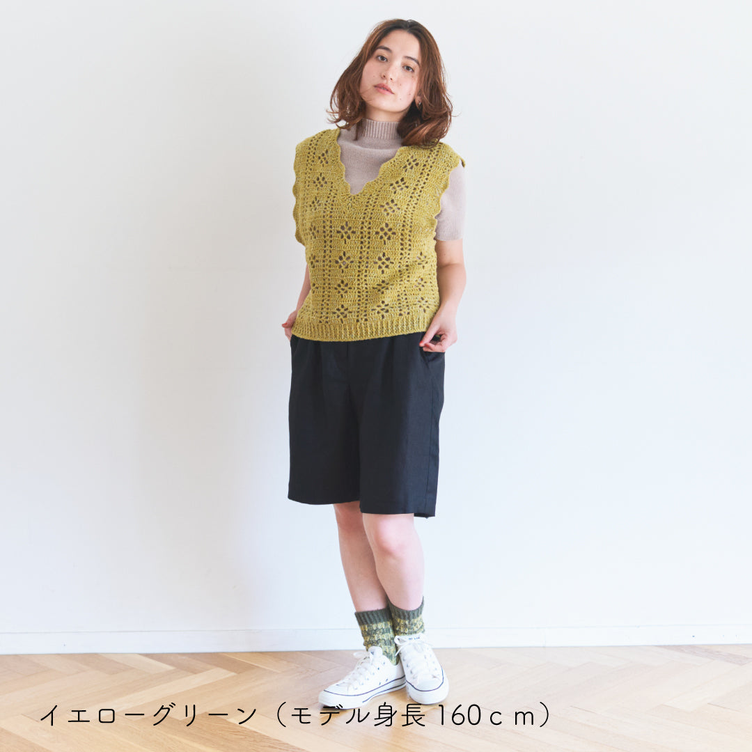 sawada itto：サワダイット-moo-お花模様の透かし編みベスト