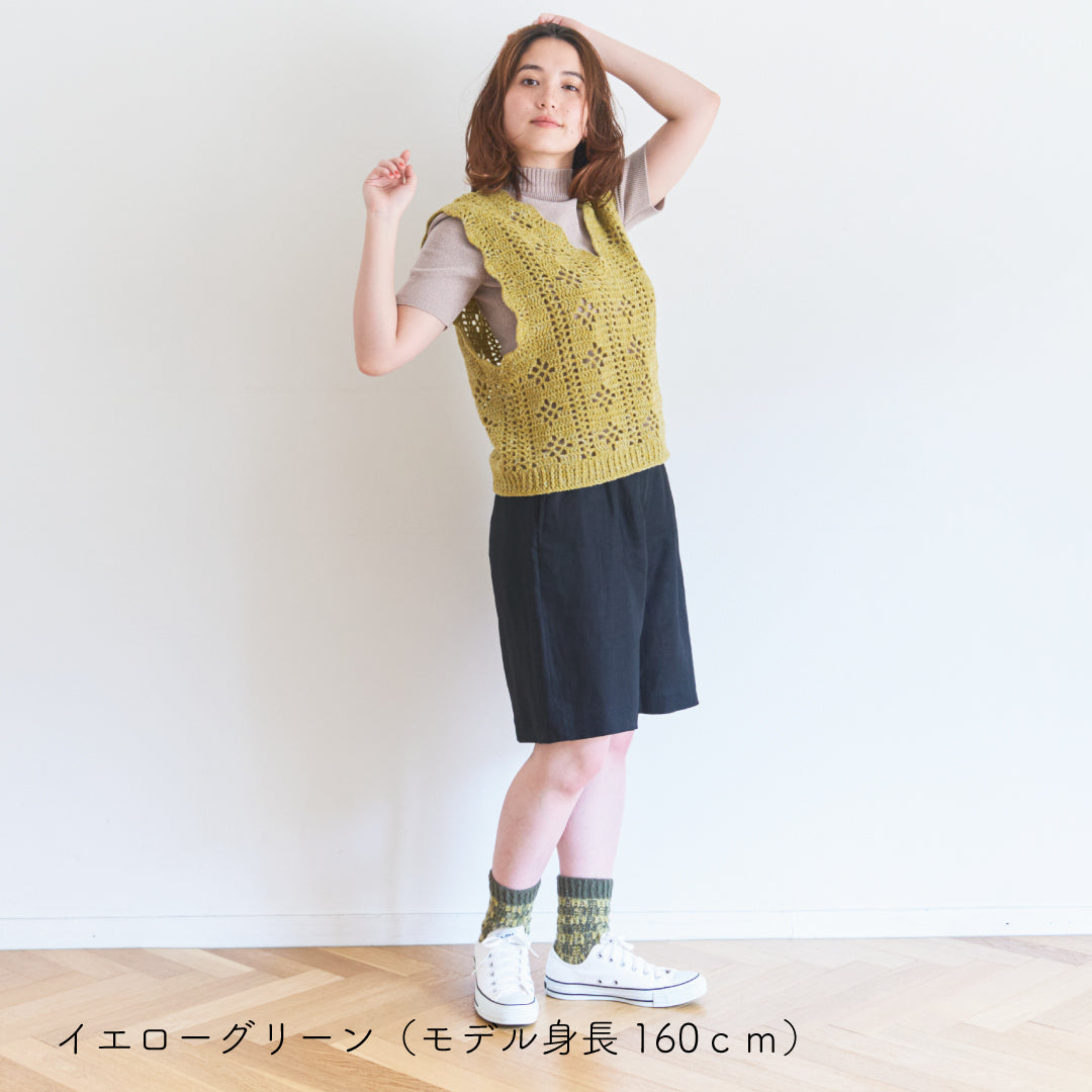 sawada itto：サワダイット-moo-お花模様の透かし編みベスト