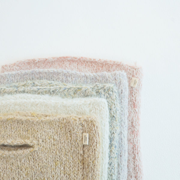 sawada itto：サワダイット-moln-メリヤス編みのミニバッグ