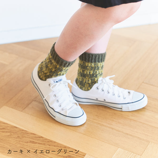 sawada itto：サワダイット-moo-ギンガムチェックソックス