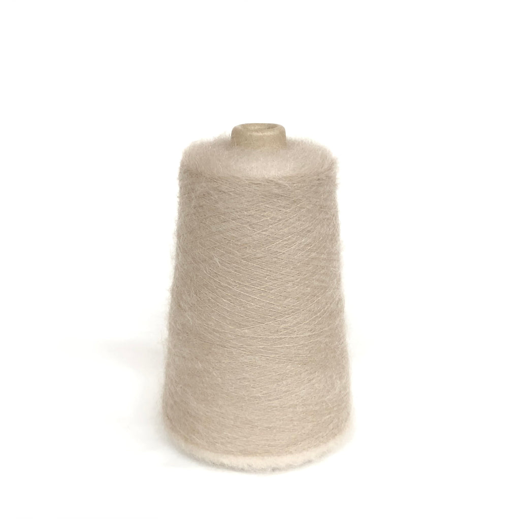 もったいない糸:930　   キッドモヘア55％ 　約320g(約4160m）