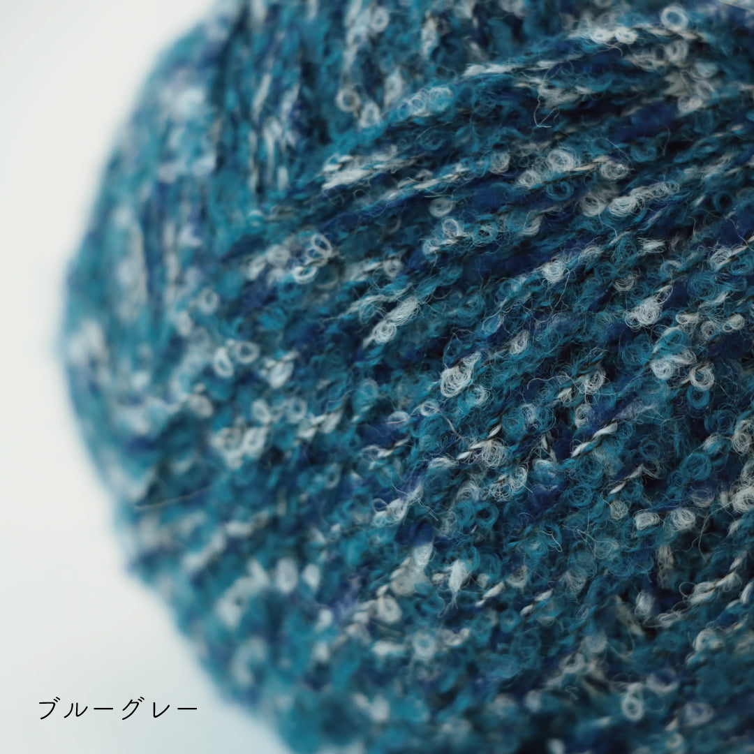 sawada itto：サワダイット-moo-お花模様の透かし編みベスト