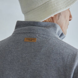 PERFECT TAN｜《SALE》カシミヤハーフジップ刺繍プルオーバー〈MENS〉