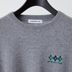 PERFECT TAN｜《SALE》カシミヤクルーネック刺繍プルオーバー〈MENS〉