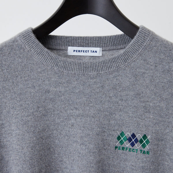 PERFECT TAN｜《SALE》カシミヤクルーネック刺繍プルオーバー〈MENS〉