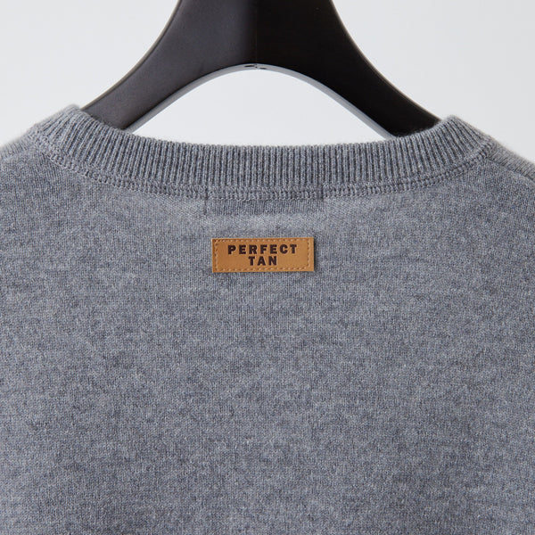PERFECT TAN｜《SALE》カシミヤクルーネック刺繍プルオーバー〈MENS〉