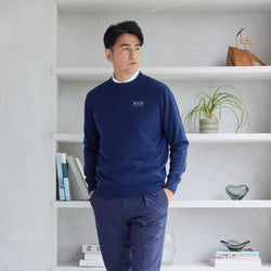 PERFECT TAN｜《SALE》カシミヤクルーネック刺繍プルオーバー〈MENS〉